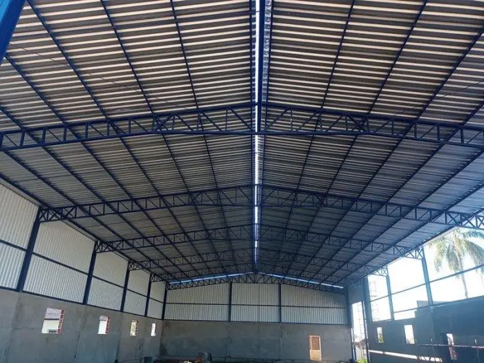 Cobertura metálica para quadra poliesportiva, obra Formafer