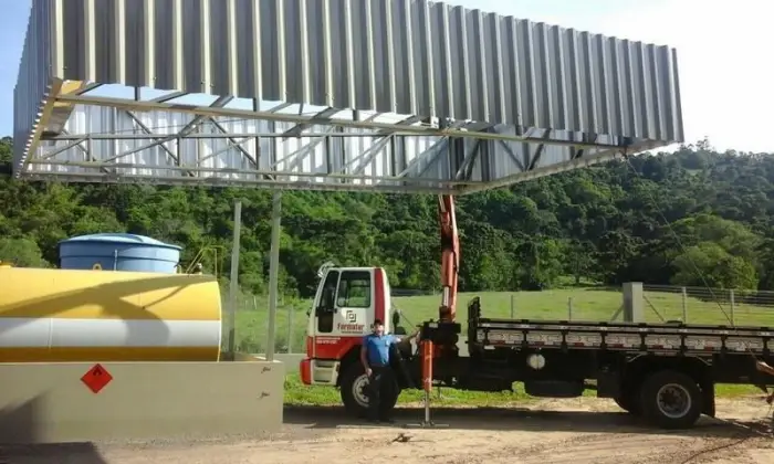 Empresa de montagem de estrutura metálica, obra Formafer