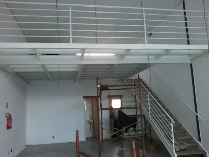 Estrutura metálica mezanino, obra Formafer